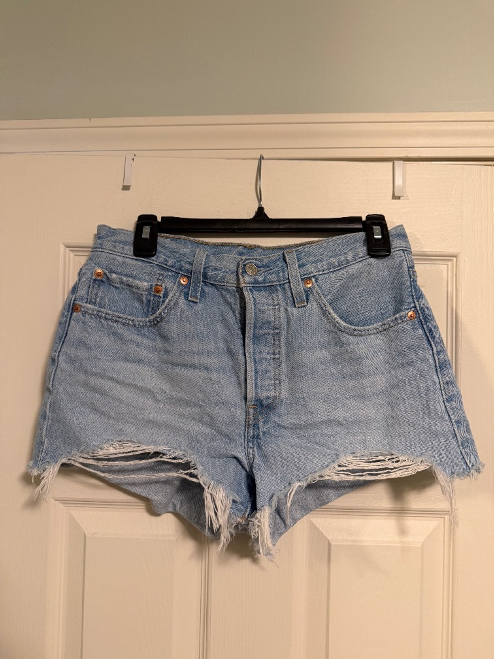 Light denim Levi’s size W27